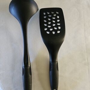 Oxo Black Cooking Utensil Set